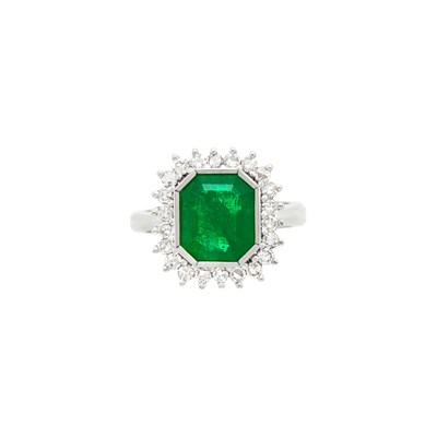 Lot 168 - White Gold, Emerald and Diamond Ring