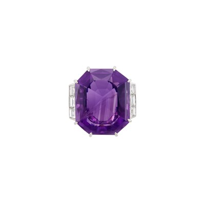 Lot 71 - White Gold, Amethyst and Diamond Ring