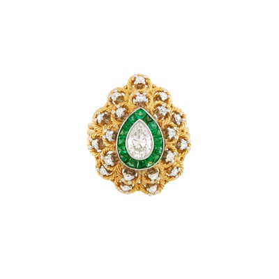Lot 550 - Gold, Diamond and Emerald Ring