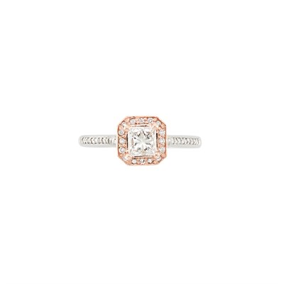 Lot 119 - Two-Color Gold and Diamond Ring