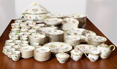 Lot 281 - Herend Porcelain Queen Victoria Green Border...