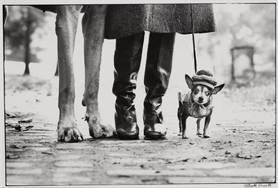 Lot 48 - ERWITT, ELLIOTT (b. 1928) New York City, 1974....
