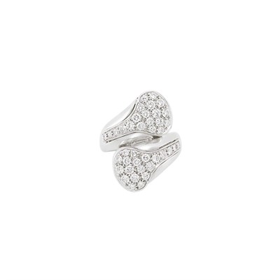 Lot 49 - White Gold and Diamond Crossover Ring