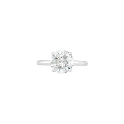 Lot 226 - White Gold and Diamond Ring