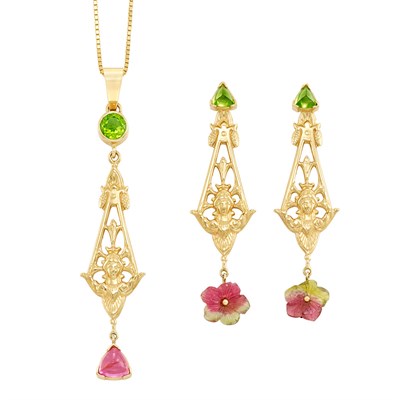 Lot 153 - Gold, Peridot, Pink and Green Tourmaline Figural Pendant with Chain and Pair of Pendant-Earrings