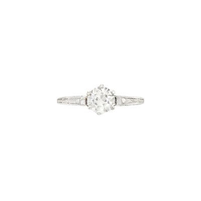 Lot 172 - White Gold and Diamond Ring