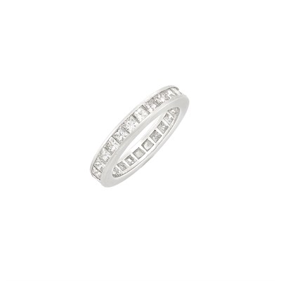 Lot 183 - Platinum and Diamond Band Ring