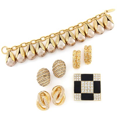Lot 216 - Group of Costume Jewelry