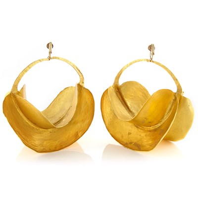 Lot 208 - Pair of Matte Gilt-Metal Earclips