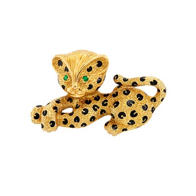 Lot 337 - Gold, Black Enamel and Emerald Baby Leopard Clip-Brooch, Fred, France