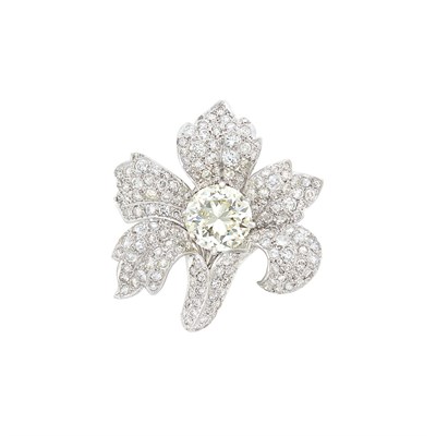 Lot 302 - Platinum and Diamond Flower Ring