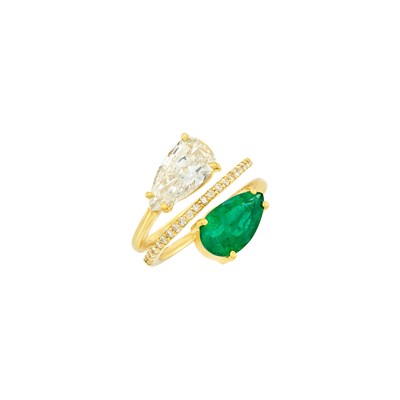 Lot 173 - Gold, Emerald and Diamond Ring