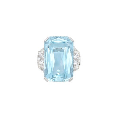 Lot 191 - Platinum, Aquamarine and Diamond Ring