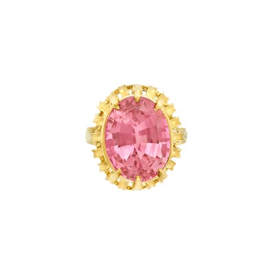Lot 111 - Gold and Pink Tourmaline Ring