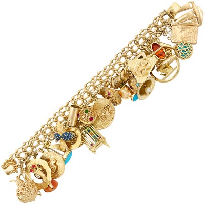Lot 522 - Gold Charm Bracelet