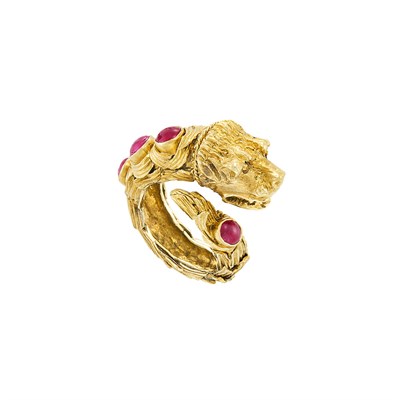 Lot 619 - Gold and Cabochon Ruby Animal Ring, Zolotas