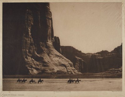 Lot 10 - CURTIS, EDWARD SHERRIFF (1868-1952) Canon de...