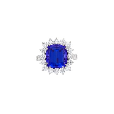 Lot 84 - Platinum, Tanzanite and Diamond Ring