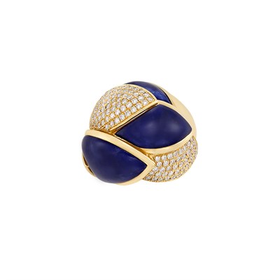 Lot 25 - Gold, Sodalite and Diamond Ring