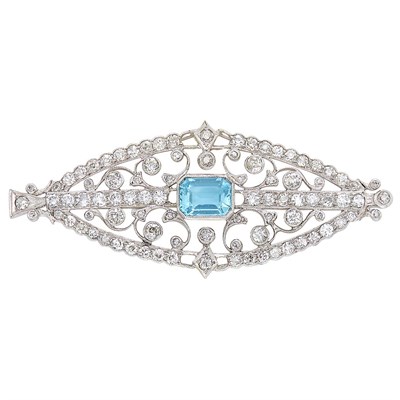 Lot 453 - Platinum, Aquamarine and Diamond Brooch