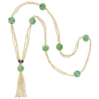 Lot 175 - Triple Strand Seed Pearl, Carved Jade Bead and Silver Sautoir