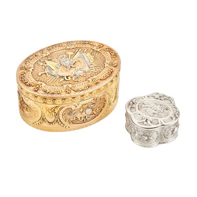 Lot 220 - Antique Continental Varicolored Gold Snuff Box