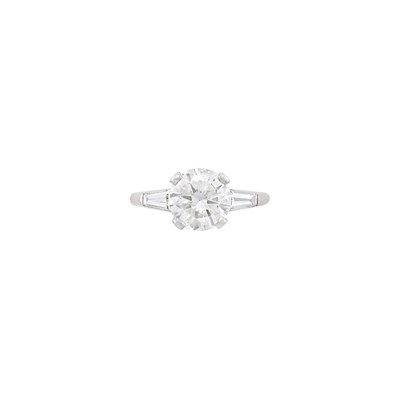 Lot 53 - Diamond Engagement Ring, 3 diamonds, center...