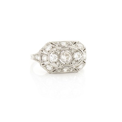 Lot 1532 - Platinum and Diamond Ring