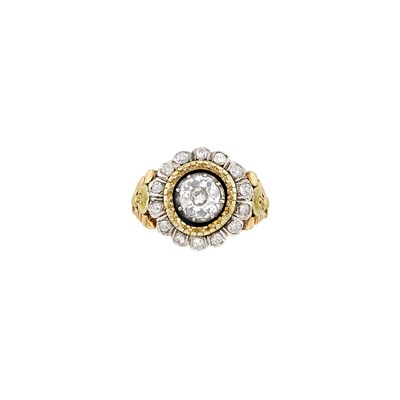 Lot 224 - Antique Gold, Silver and Diamond Ring