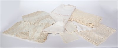 Lot 302 - Group of Table Linens