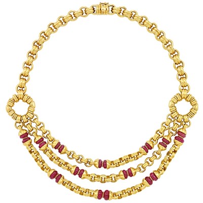 Lot 319 - Triple Strand Gold and Ruby Bead Swag Necklace