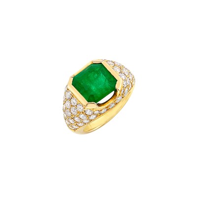 Lot 290 - Gold, Emerald and Diamond Ring, Van Cleef & Arpels