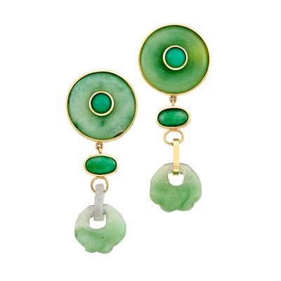 Lot 203 - Pair of Gold, Jade and Green Onyx Pendant-Earclips, Tony Duquette