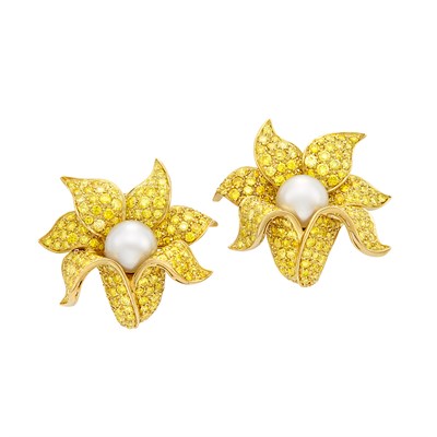 Lot 371 - Pair of Gold, Cultured Pearl and Yellow Diamond Flower Earclips