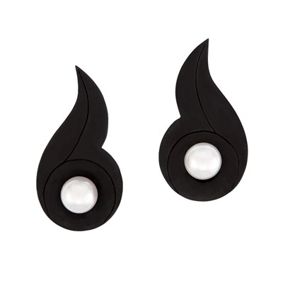 Lot 464 - Pair of Blackened Steel and Cultured Pearl Earclips, Marsh