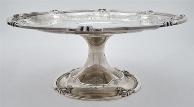 Lot 296 - Graff, Washbourne & Dunn Sterling Silver Tazza...