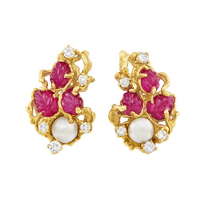 Lot 187 - Pair of Gold, Carved Ruby, Freshwater Button Pearl and Diamond Earclips, Arthur King