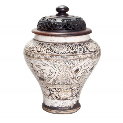 Lot 30 - Two Similar Chinese Cizhou Jars Song/Yuan...