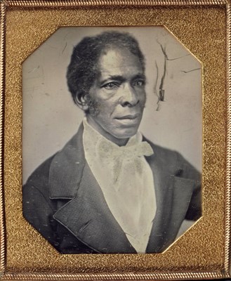 Lot 19 - [DAGUERREOTYPE--AFRICAN-AMERICAN] Group of...