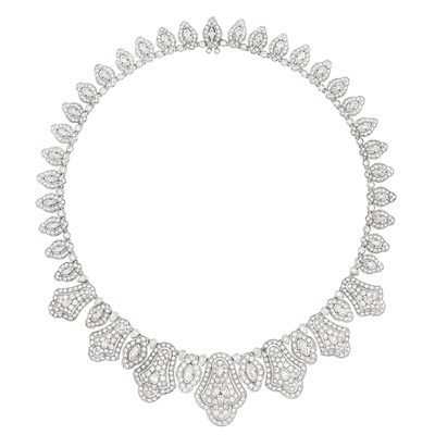 Lot 41 - White Gold and Diamond Necklace