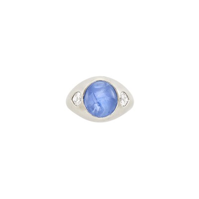 Lot 130 - Gentleman's Platinum, Star Sapphire and Diamond Gypsy Ring