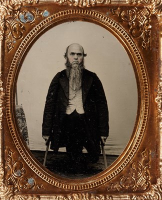 Lot 14 - [DAGUERREOTYPE etc.-PORTRAITURE] Group of...