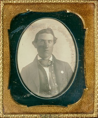 Lot 26 - [DAGUERREOTYPE--PORTRAIT] Group of ten...