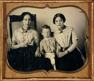 Lot 29 - [DAGUERREOTYPE--CHILDREN] Two unusual portrait...