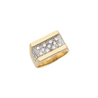Lot 211 - Two-Color Gold and Diamond Ring