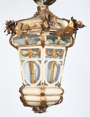 Lot 288 - Continental Painted and Parcel-Gilt Tôle...