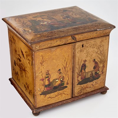 Lot 346 - Regency Cream-Japanned and Parcel-Gilt Table...