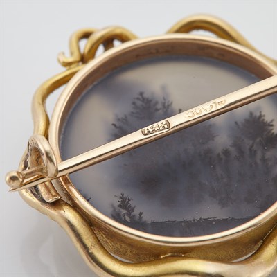 Lot 138 - Fabergé Jeweled Gold-Mounted Moss Agate Brooch...