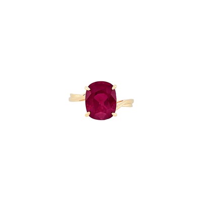 Lot 103 - Gold and Ruby Ring
