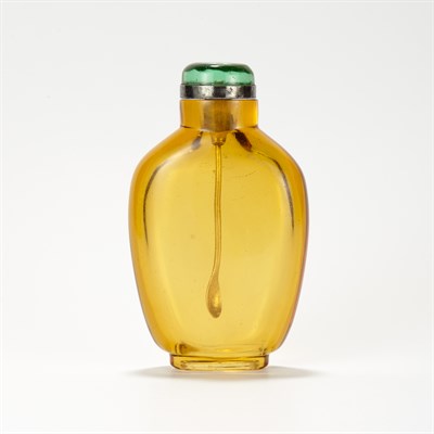 Lot 131 - Chinese Amber Glass Snuff Bottle 18th/19th...